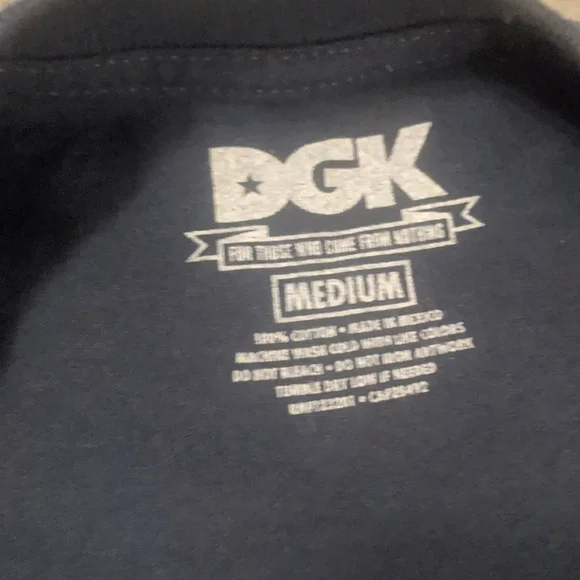 Friday tee - Picture 3 of 3